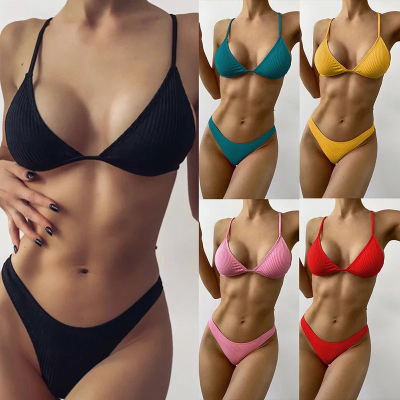 Quatre déclinaisons du Maillot de Bain 2 Pièces Noir Bikini 2024 Sexy présentées sur un modèle, mettant en avant différentes couleurs et designs vibrants pour une collection été, conçue pour toutes les morphologies par BREEZE BEEZ.