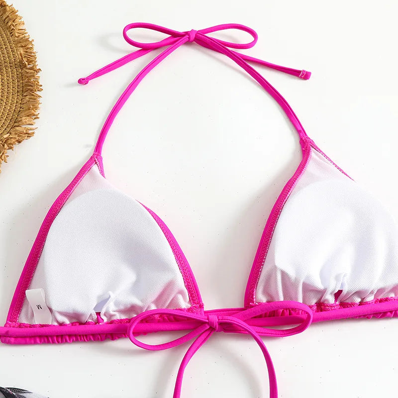 Un maillot de bain femme 3 pièces blanc et rose à encolure halter avec des détails de nouage de BREEZE BEEZ.