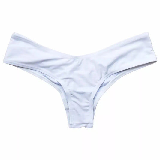 Une Bas Maillot de Bain Blanc Femme | 1 Pièce est posée à plat sur un fond uni, conçu pour toutes les morphologies. Bienvenue dans notre boutique en ligne BREEZE BEEZ.