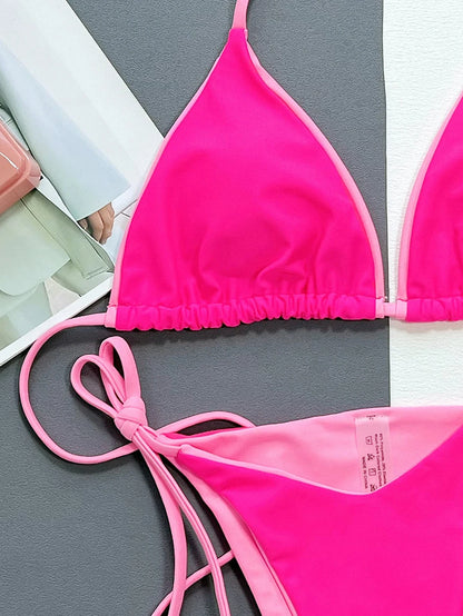 Un haut Maillot de Bain Femme 2 Pièces Bikini Rose rose vif avec des liens à nouer sur un fond multitexturé, à côté d'un croquis de mode et d'un vernis à ongles, suggérant un concept de style estival ou un thème de design de mode au soleil. (Nom de marque : BREEZE BEEZ)